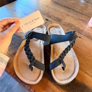 Olivia & Kate Black Braided Sandals size women’s 6 casual shoes beach slipons